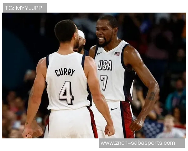 25到26赛季快船成历史最老球队勇士潜在首发创下平均年龄新纪录