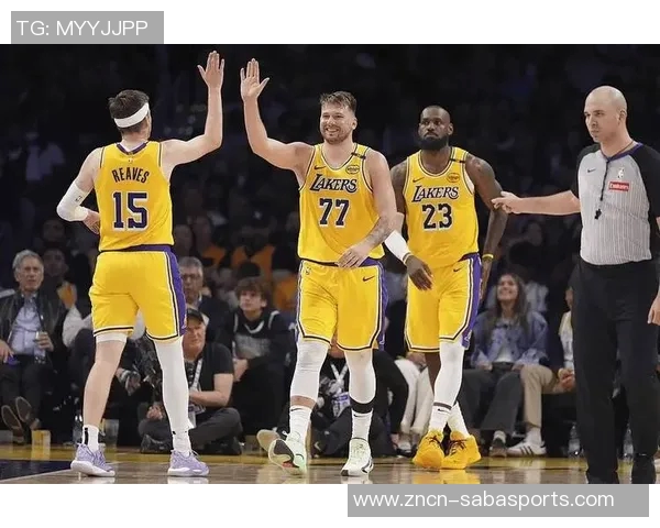 八村塁谈东契奇伤退后球队团结的重要性与其他球员的责任感