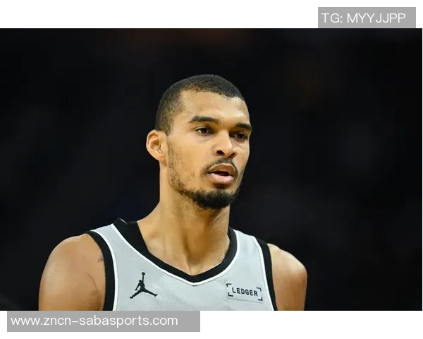 米奇分析文班和科内特双塔组合潜力与出场时间平衡挑战